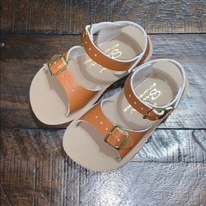 Saltwater kids brown sandals by Hoy